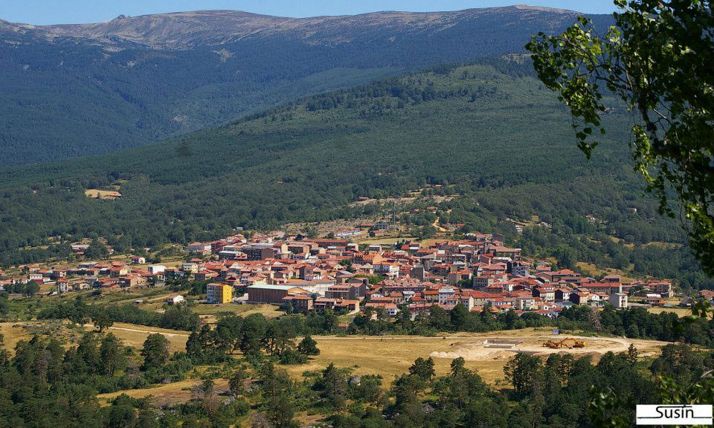 Una imagen panorámica de la localidad pinariega. /Susín
