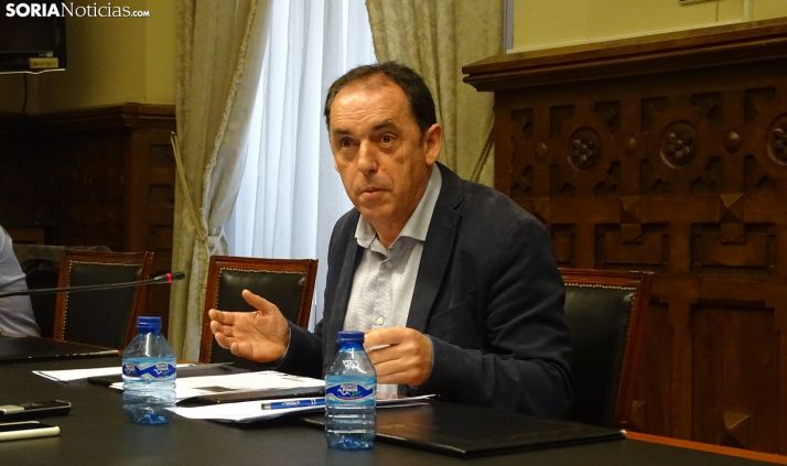 Serrano acusa al PSOE de lanzar contra él una campaña en redes con perfiles falsos