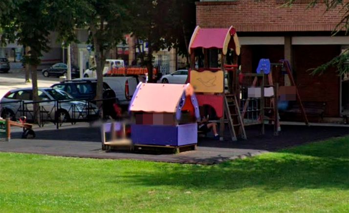 Reabren las zonas infantiles tras la desinfección de los bomberos