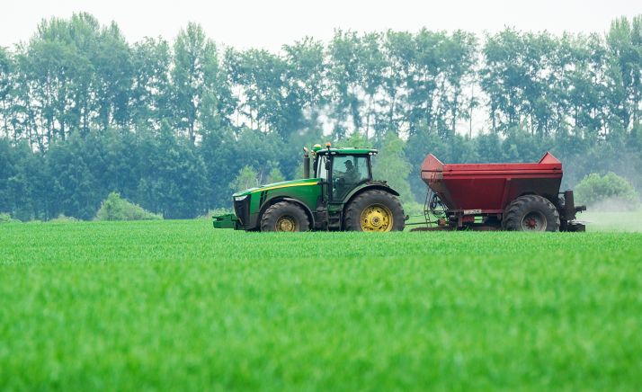 La Junta amplía en 66 M€ las ayudas para la incorporación de jóvenes agricultores y para inversiones en explotaciones agrarias