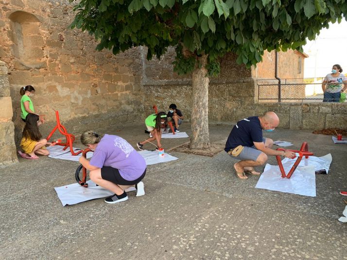 Almarail, y manos voluntarias, continúan aumentando su Museo al Aire Libre