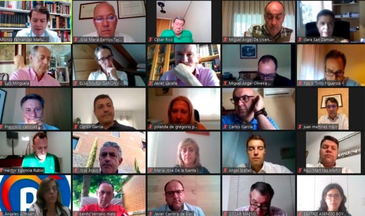 Mañueco desgrana ante sus alcaldes el segundo Fondo Extraordiario COVID-19