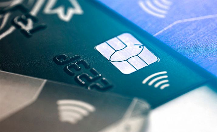 Junta y Caixabank facilitan el pago de tributos con tarjeta a través de terminales instalados en las dependencias de la Administración