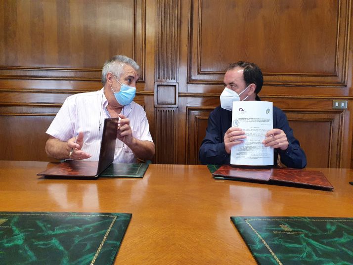 La Diputación y el Club Balonmano Soria rubrican un convenio de colaboración