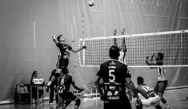 Sporting Club Voleibol y Santo Domingo Club Voleibol cuentan con un completo plantel de entrenadores