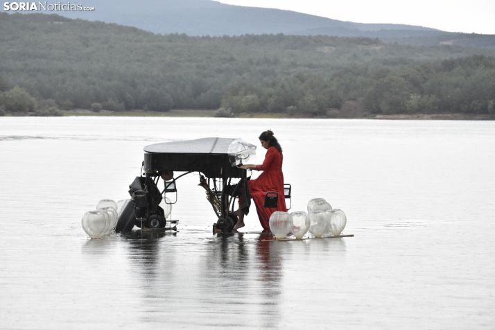 FOTOS y VÍDEO: Un piano sobre los elementos