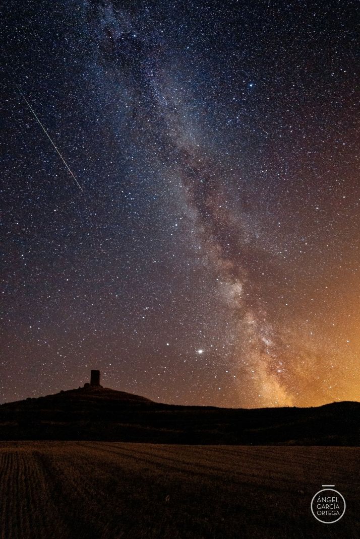 Espectacular foto de las perseidas en el cielo soriano