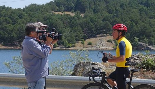 Vuelta a España: Perico Delgado sube a la Laguna Negra para RTVE
