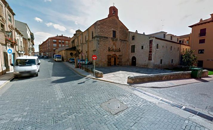 Luz verde, con prescripciones, a la pavimentación de la calle Mayor en San Esteban