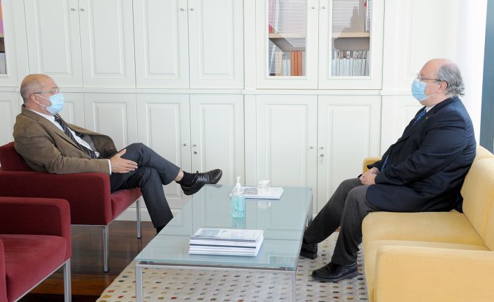 Igea (izda.) y Cabero en su encuentro de este viernes. /Jta.