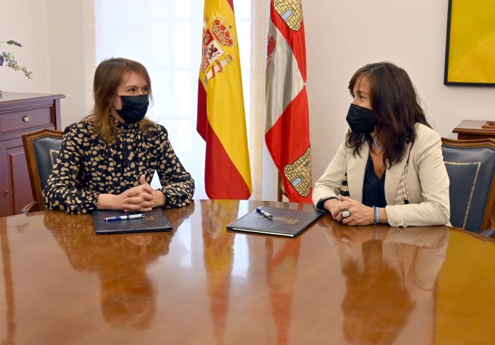 Junta y UNICEF renuevan su compromiso para promover los derechos de la infancia en los centros docentes