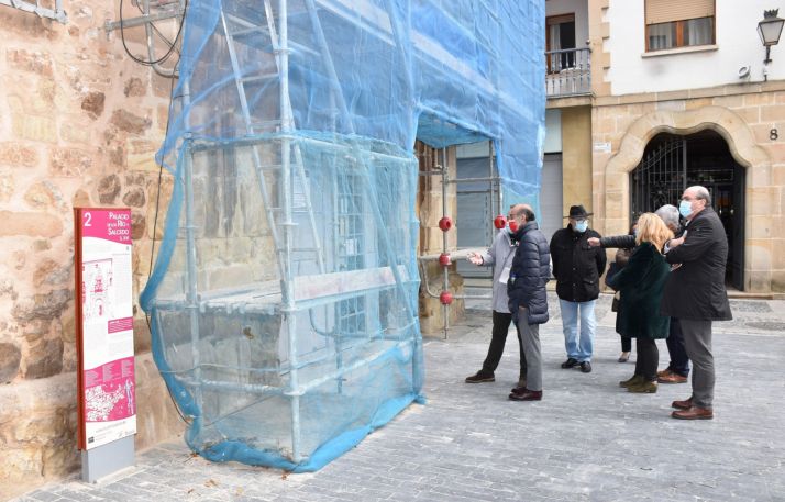 La Junta restaura la portada del Palacio de los Ríos y Salcedos
