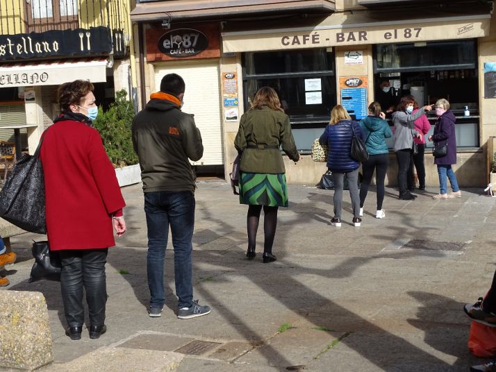Castilla y León mantendrá cerrados bares y gimnasios hasta que haya un descenso significativo y prolongado