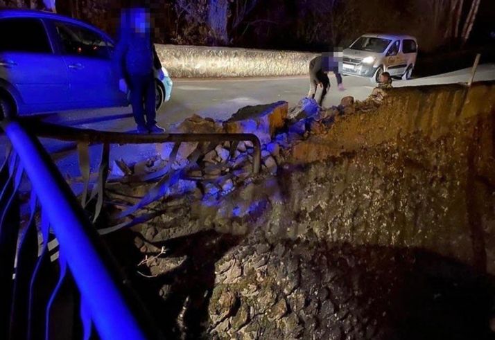 El accidente de un camión daña el puente de Garray