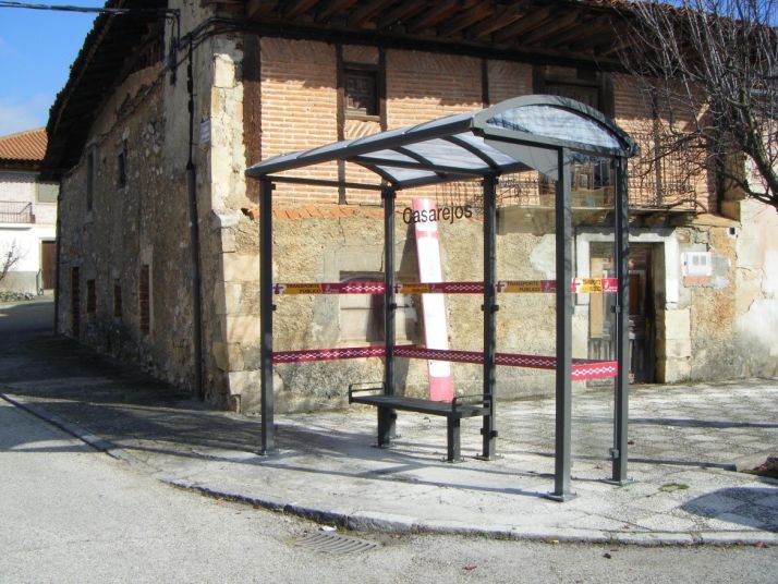 La Junta instala nuevas marquesinas en Casarejos, El Burgo de Osma y Noviercas