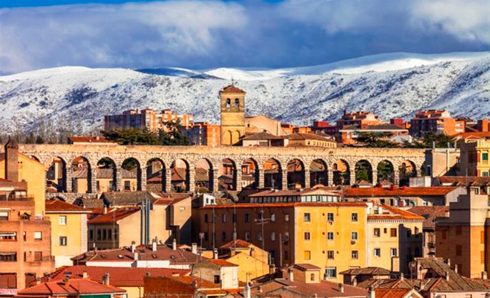La Junta levanta las medidas preventivas excepcionales en Ávila y Segovia en restauración, centros comerciales y actividad deportiva en centros cerrados