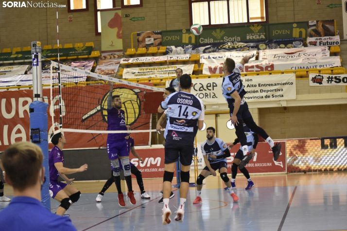 FOTOS: El Río Duero pesca una victoria en las aguas revueltas del Manacor