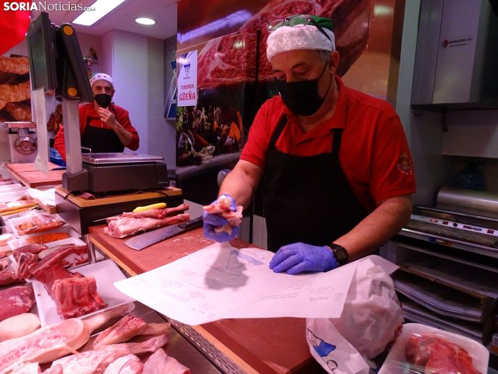 Los sorianos, fieles a la tradición: merluza y almejas para Nochebuena y asado en Navidad