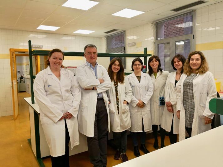 Los pacientes con COVID-19 críticos presentan una diseminación del genoma vírico en su sangre