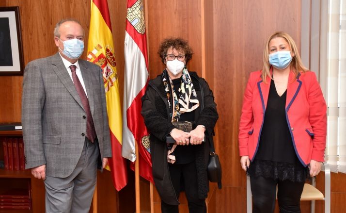 La Junta reconoce el trabajo de los profesionales sanitarios que se han jubilado en este año