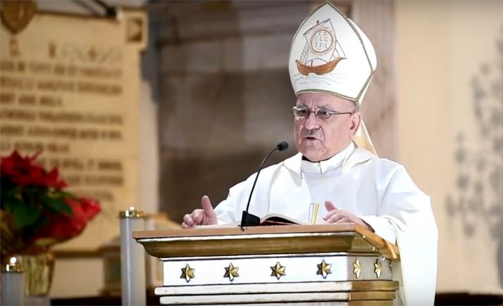 El prelado agredeño durante su homilía hoy, en su localidad natal. 