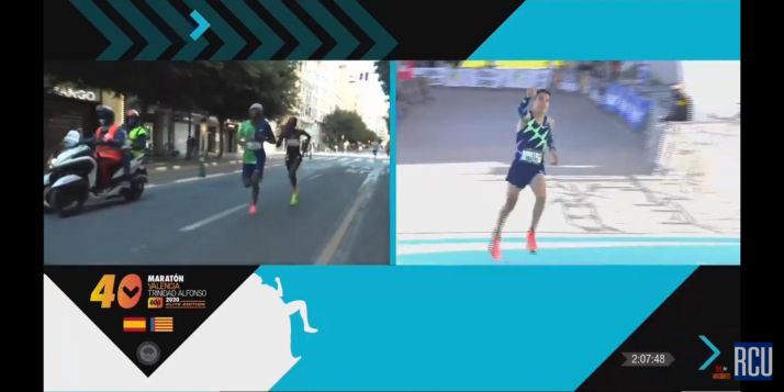 Dani Mateo mejora su récord personal y es el tercer español en la Maratón de Valencia