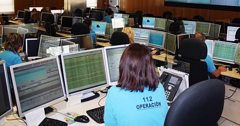 Trasladado el conductor de una moto por un accidente con un coche en la rotonda de la estación de autobuses de Soria