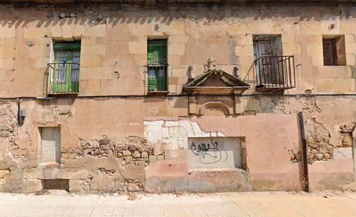 Una imagen de la fachada del antiguo monasterio de San Agustín, en el entorno del Puente de Piedra. /GM