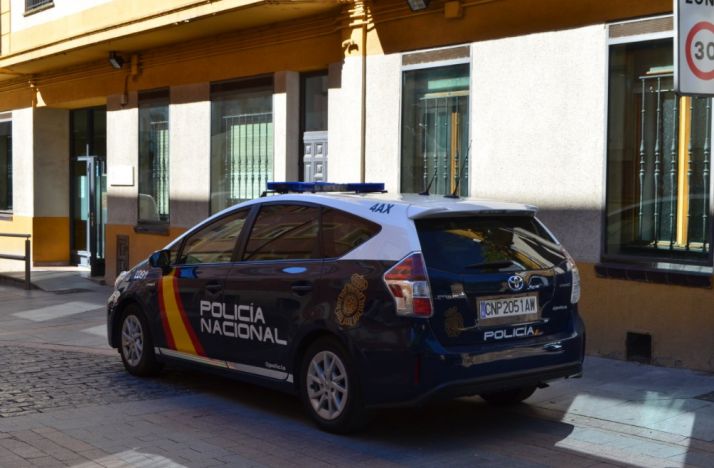 Una mujer en parada cardiorrespiratoria consigue salvar la vida tras la intervención de la policía y una enfermera fuera de servicio