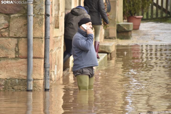 GALERÍA: Los vecinos de Salduero y Molinos, con el agua hasta las rodillas y cansados de la inacción