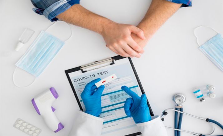 Junta y patronal intensifican los cribados del Plan Sumamos para detectar y reducir los contagios en las empresas