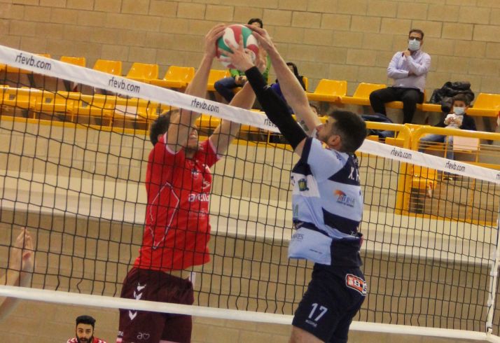 Folguera vuelve al equipo ideal de la Superliga