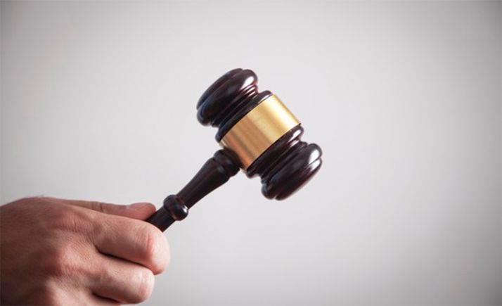 Desestimada una demanda contra la Junta tras haberse golpeado con una señal turística durante una chocolatada