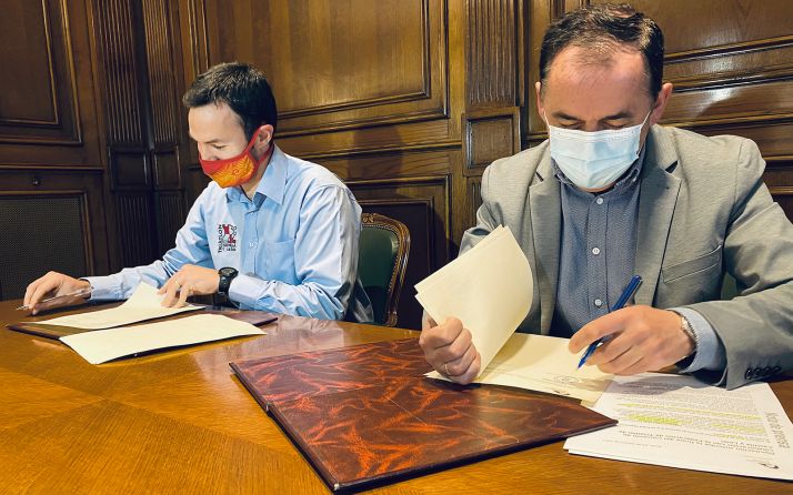 La Diputación renueva su apoyo económico con la Federación regional de triatlón 