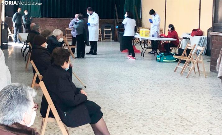 La vacunación a grandes dependientes y mayores de 80 años	en la provincia llega ya a 1.430 personas