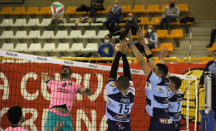 Río Duero Soria impone su ley ante Barça Voleibol