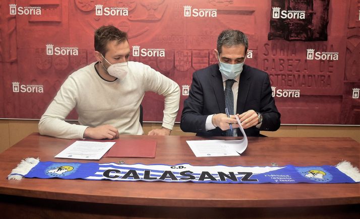 Ayuntamiento y Calasanz renuevan su convenio de colaboración en una apuesta por el deporte base