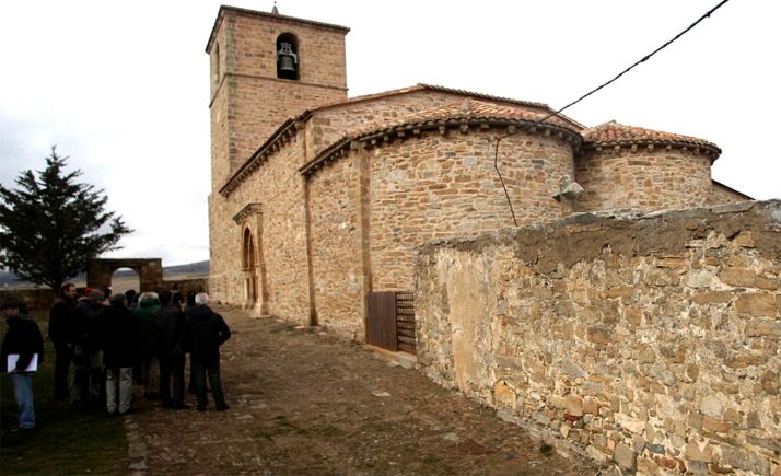 La iglesia de Cerbón cambiará su instalación eléctrica