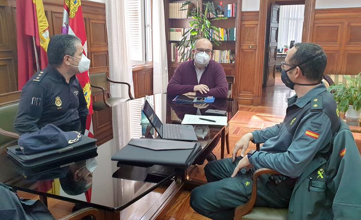 Policía Nacional y Guardia Civil intensifican ya los controles para garantizar que se cumplen las normas anticovid en Semana Santa