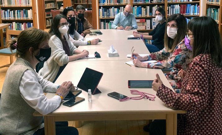 El Ayuntamiento programa la campaña ‘Estoy aquí’ con Cámara de Comercio, FOES y Puertas de Pro