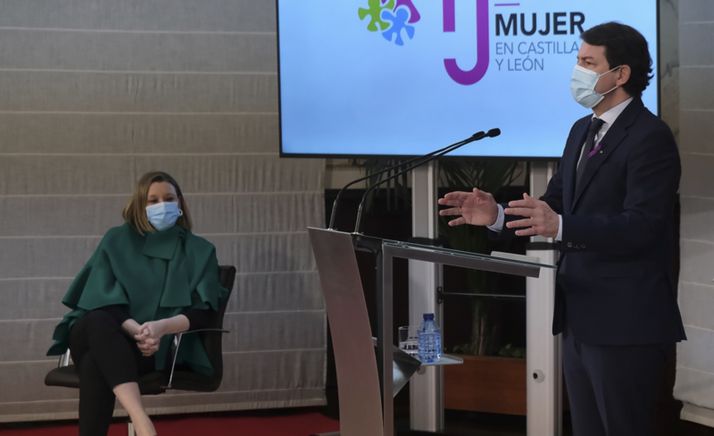 Mañueco anuncia un programa para fomentar la contratación de mujeres, con medidas de acompañamiento a las más vulnerables