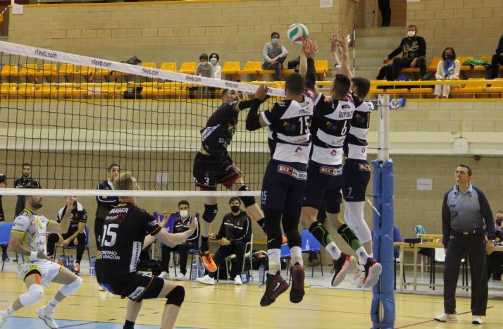 CV Teruel vence con autoridad, pero los sorianos logran la sexta plaza