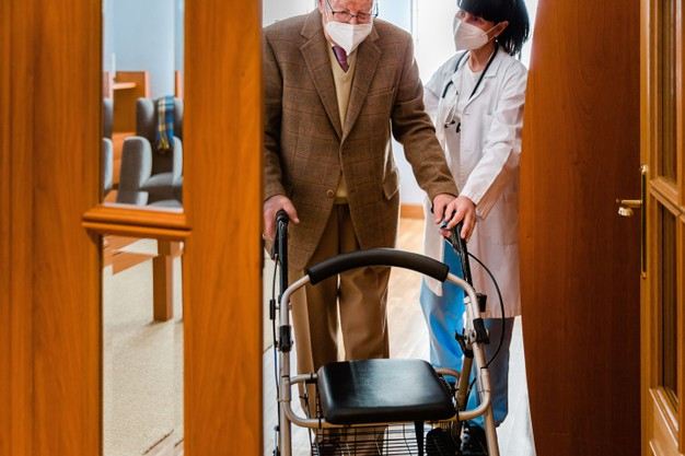 CSIF rechaza crear una nueva titulación de Supervisión Sociosanitaria en residencias de mayores