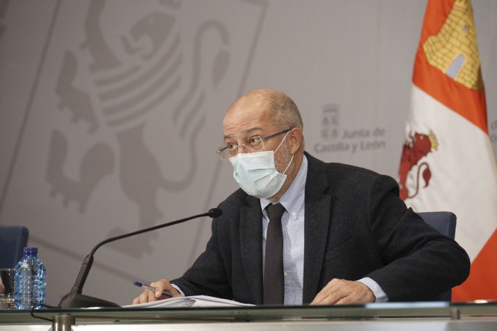 Igea alerta que una carrera autonómica por la vacuna rusa sería el fin de España como nación