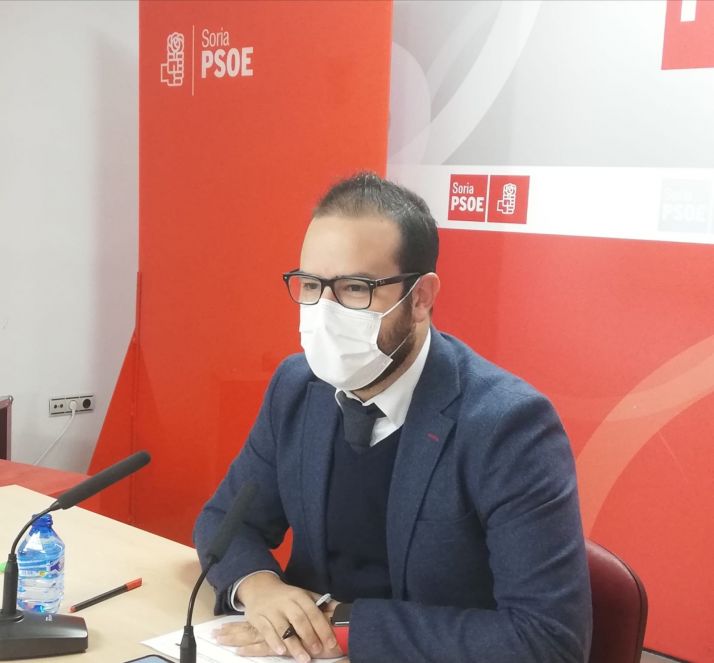 Ángel Hernández, en la comparecencia de esta mañana./ Foto: PSOE Soria