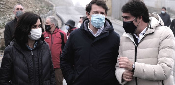 Ayuso, Mañueco y Suárez-Quiñones en las instalaciones este viernes. /Jta.