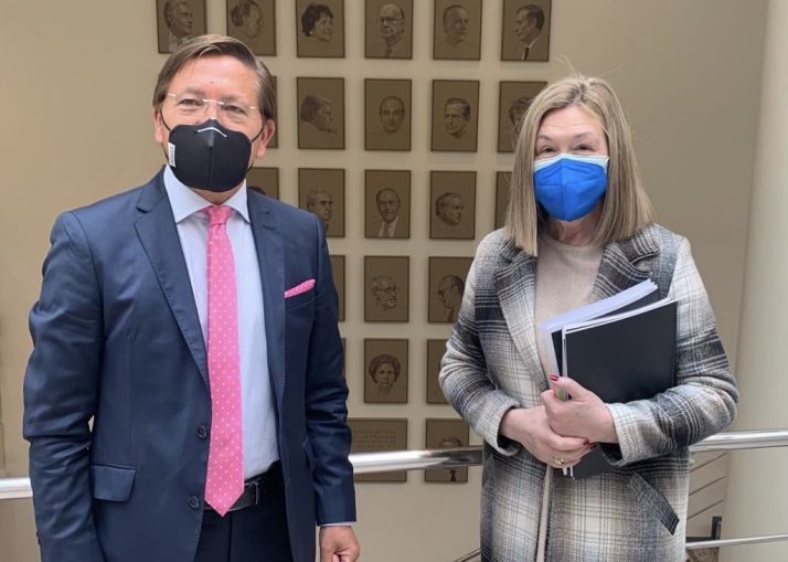  Piden a Iceta un complemento para los funcionarios que se quedan en el medio rural más despoblado