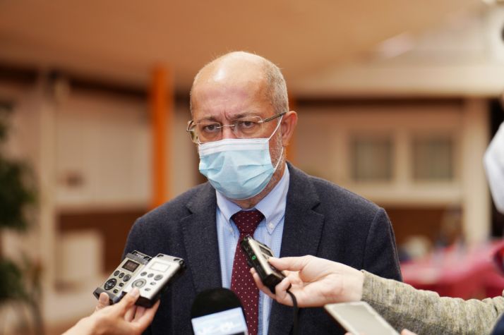 Castilla y León baja a nivel de alerta 3 y da una hora más a las terrazas