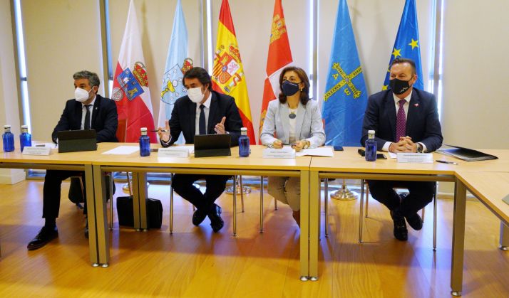 Castilla y León anuncia medidas judiciales si el Gobierno no cambia la decisión de incluir al lobo en el LESPRE