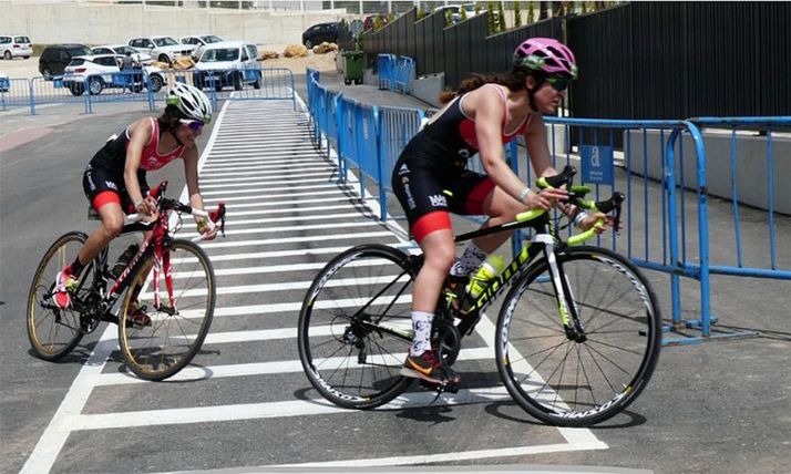 Gran avance de las chicas del Triatlón Soriano